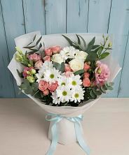Букет цветов из:  Розы, Лизиантусы и Хризантемы в Аромашево