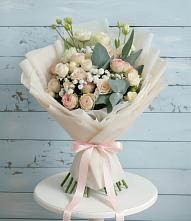 Букет цветов из:  Розы и Лизиантусы в Аромашево