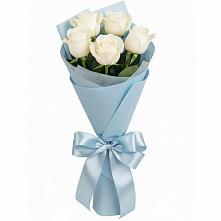 Букет 5 Белых роз Проуд в Аромашево