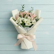 Букет цветов из:  Альстромерии в Аромашево