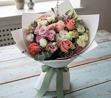 Букет цветов из:  Розы, Лизиантусы и Гвоздики #REPLACE_PRED# Аромашево