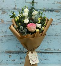 Букет цветов из:  Розы и Лизиантусы в Аромашево