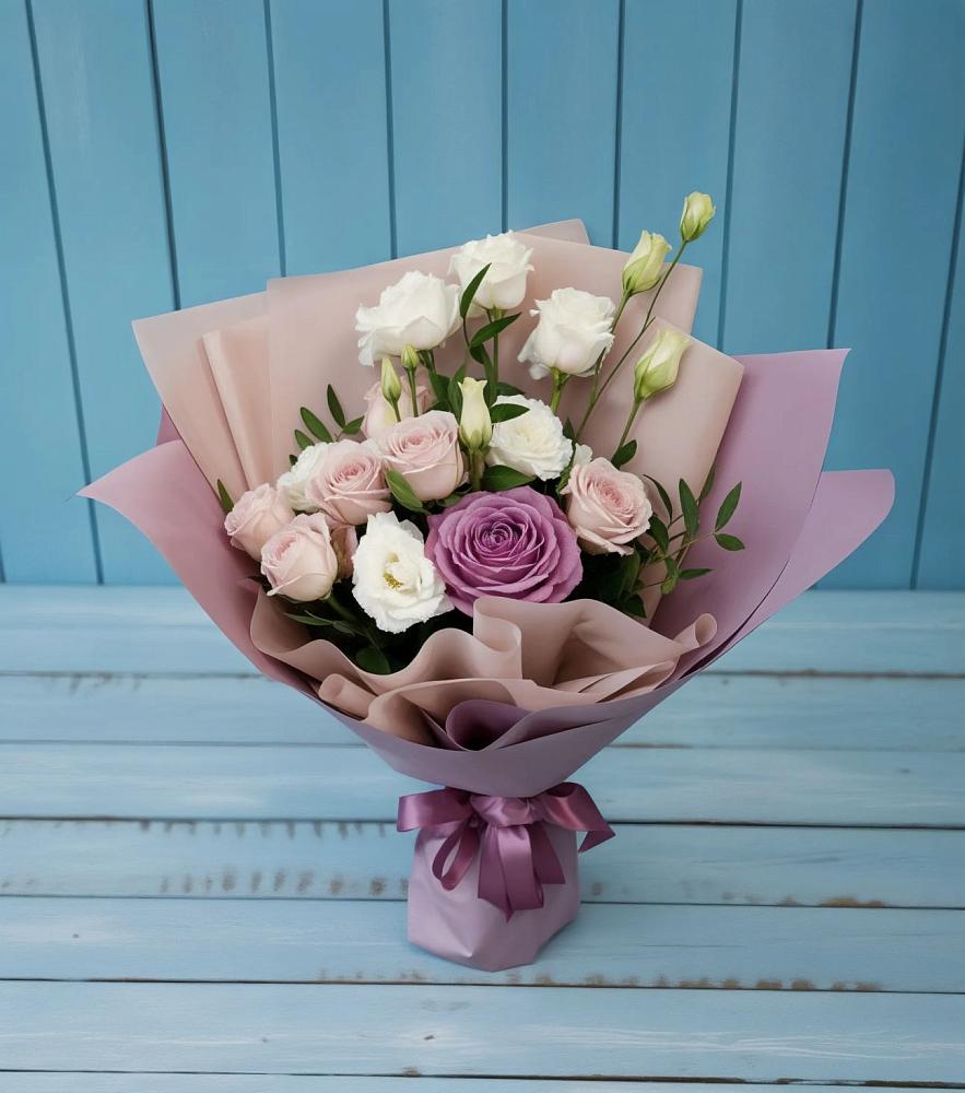 Букет цветов из: Розы и Лизиантусы в Аромашево